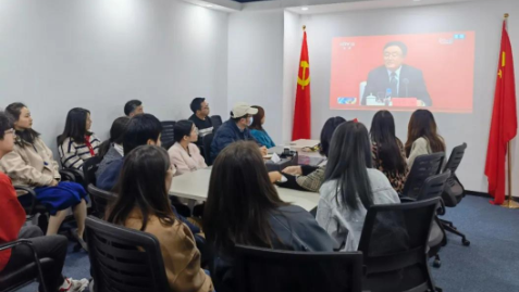 汲取不懈奮斗的力量，學(xué)習(xí)黨的十九屆六中全會(huì)精神