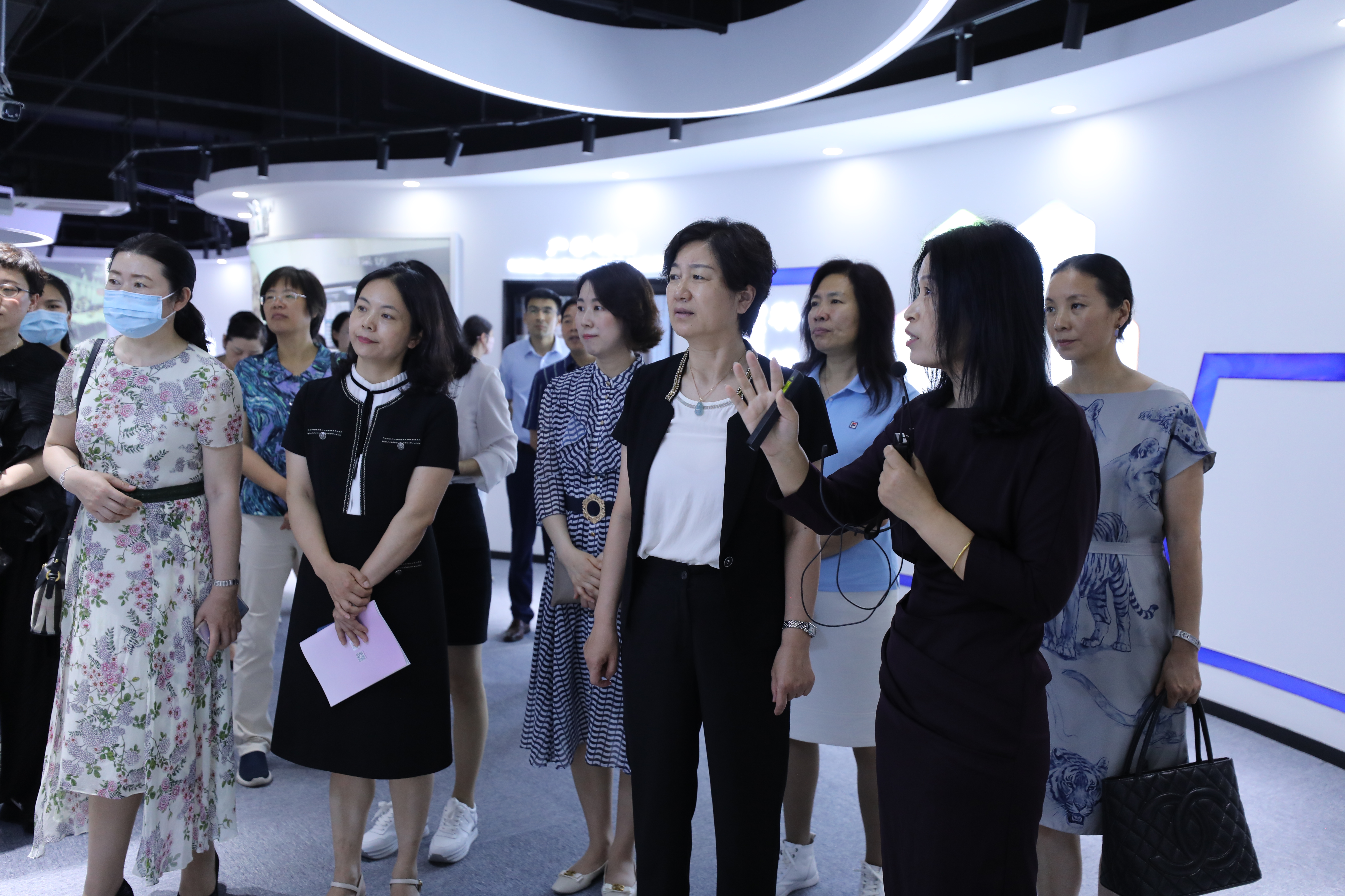 吉林省婦聯(lián)黨組書記、主席李曉英一行蒞臨健培科技考察調(diào)研