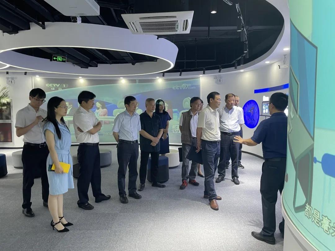 浙江省政協(xié)副主席陳鐵雄帶隊(duì)赴健培科技開展重點(diǎn)提案調(diào)研