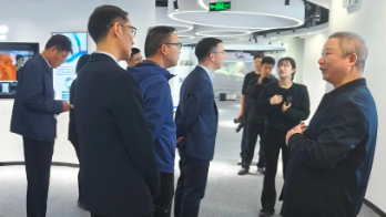 蕭山區(qū)副區(qū)長(zhǎng)、公安分局局長(zhǎng)張亮一行赴健培科技開(kāi)展“助企服務(wù)”活動(dòng)