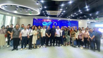 黃石市衛(wèi)健委黨組成員、副主任、市疾控局局長李京鶴一行蒞臨健培科技考察調(diào)研