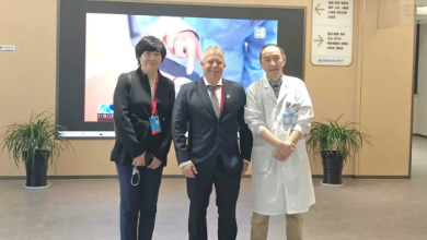 國際電聯(lián)標(biāo)準(zhǔn)化局戰(zhàn)略部部長(zhǎng)、AI for Good峰會(huì)總負(fù)責(zé)人Frederic Werner蒞臨烏鎮(zhèn)智能醫(yī)院考察調(diào)研